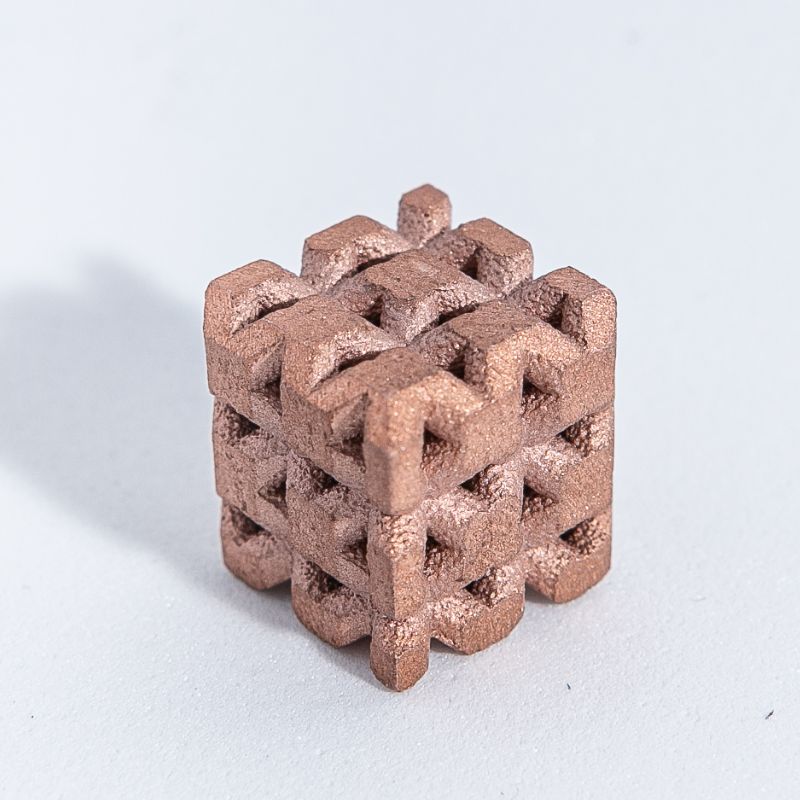 Impresión 3d de un cubo en cobre